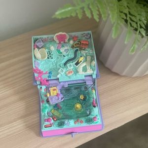 Vintage | Polly Pocket Book